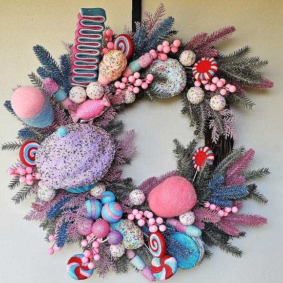 Candyland Christmas wreath 6 - Picture 5 of 11